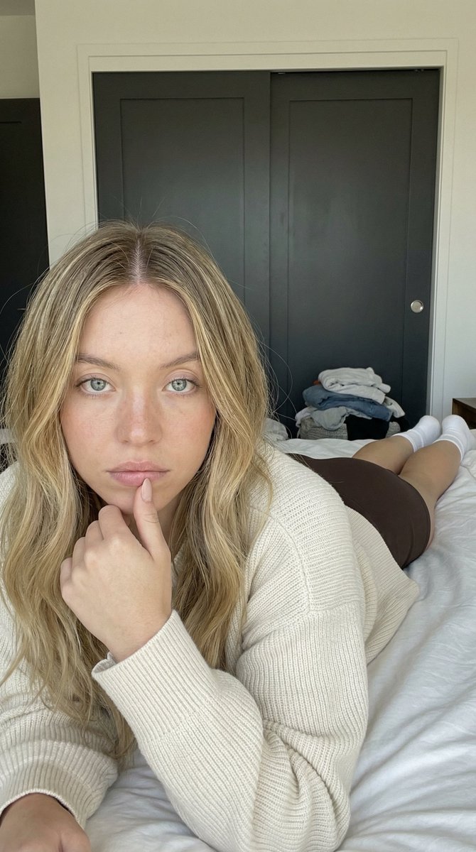 Celebrity Bedroom Pose Prompt 2