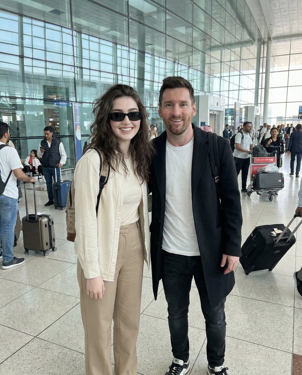 Ultra-Realistic Celebrity Encounter Selfie 1