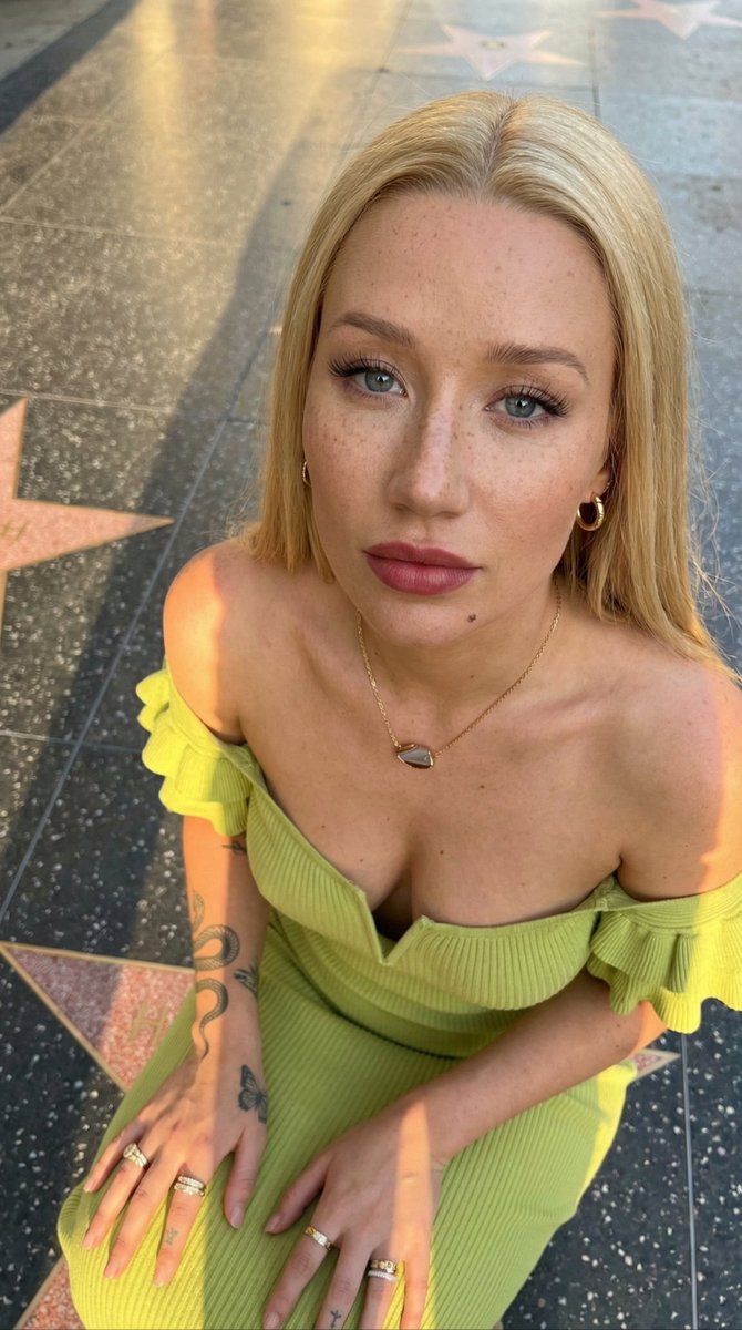 Iggy Azalea Walk of Fame Portrait Prompt 2