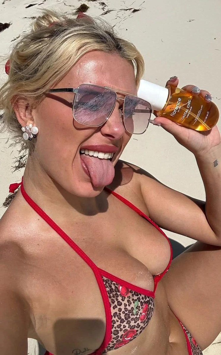 Sun-Drenched POV Selfie on a Tropical Beach (Lifestyle Aesthetic) 2