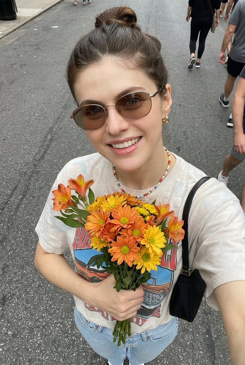 Ultra-realistic Selfie Photo with Fresh Flowers 3