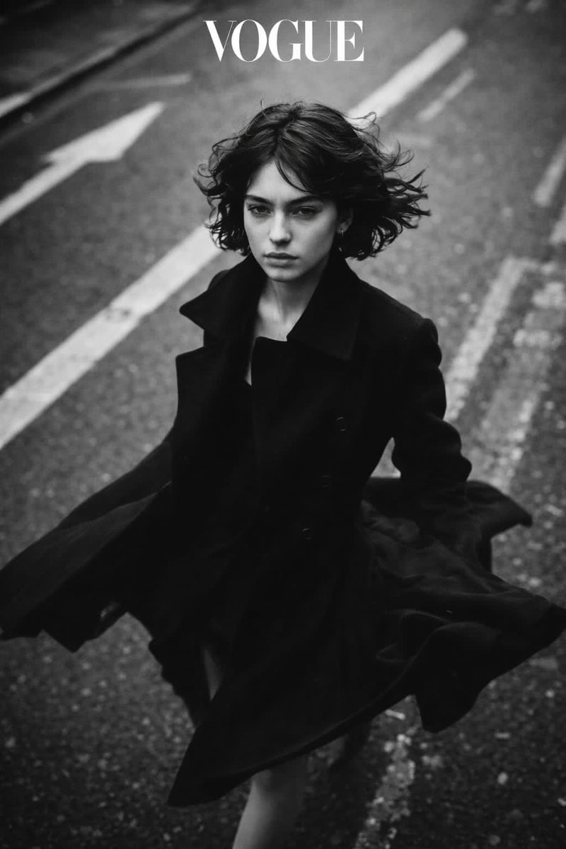 Black and White Vogue Fashion Shoot with Motion Blur 1