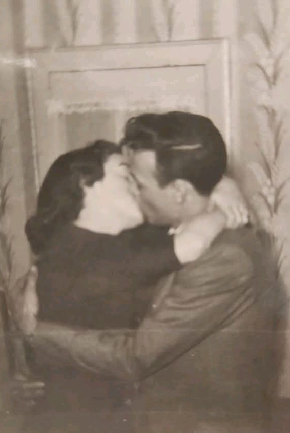 Old Photo Restoration and Upscaling Prompt 2