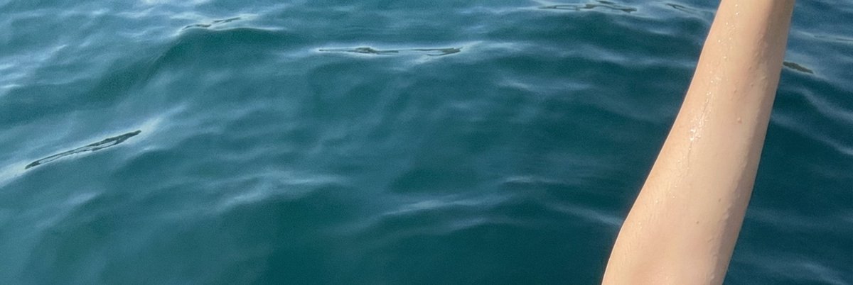 Close-Up Water Selfie of Billie Eilish 2