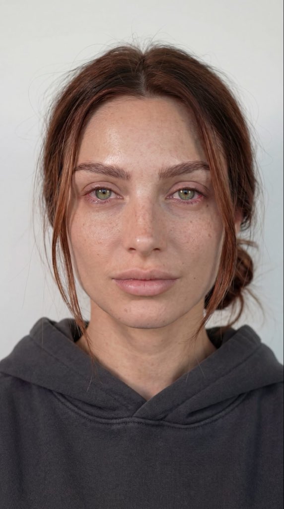 Dual Ultra-Realistic Portrait Prompts 2