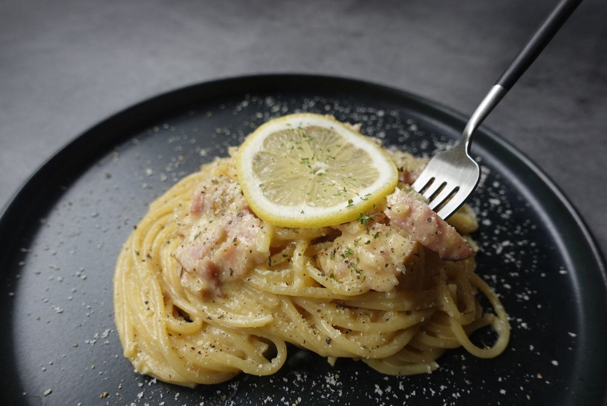Food Plating and Processing for Instagram 1